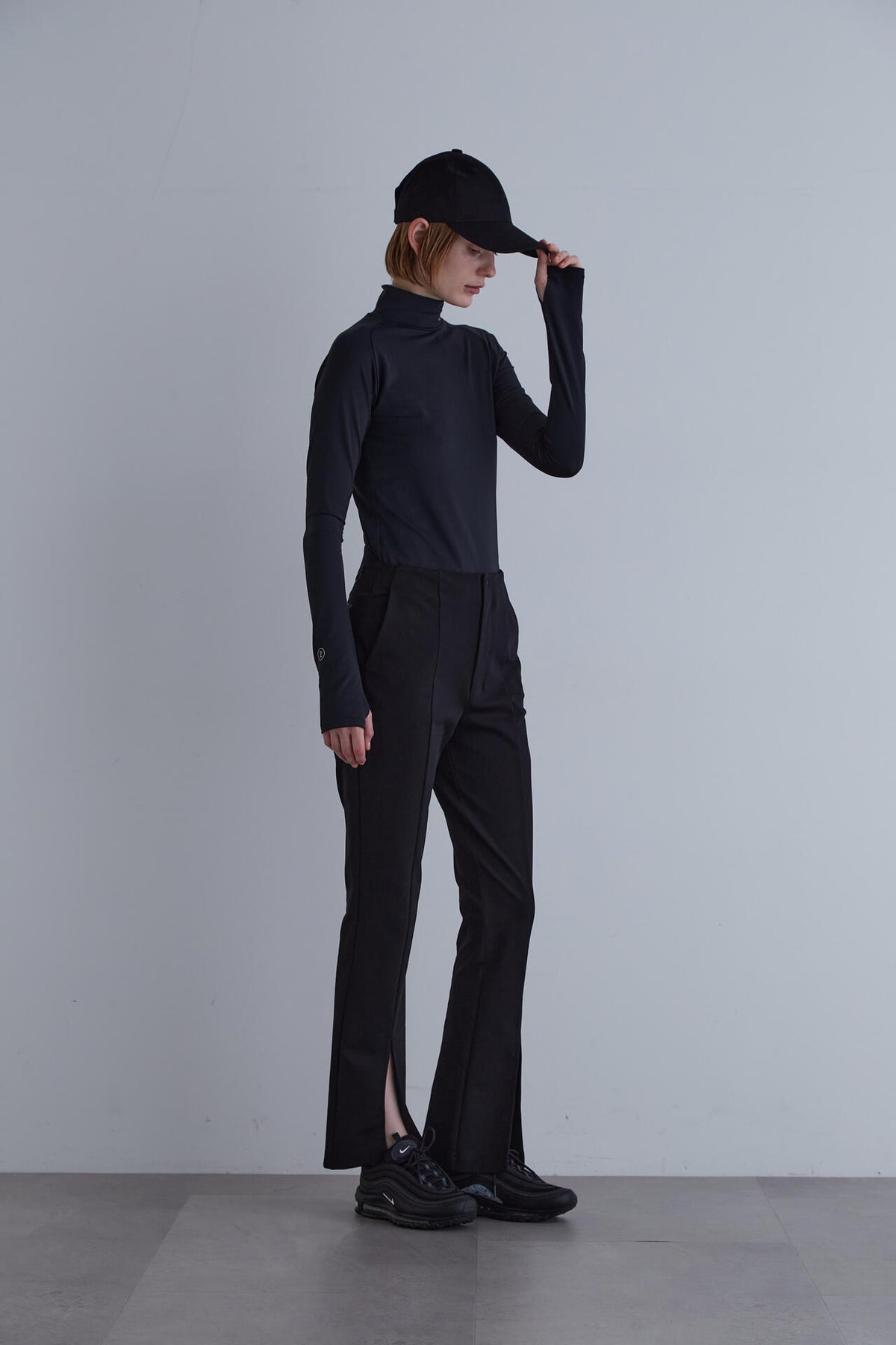 《LE PHIL SPORTS》バックリブハイストレッチスリットパンツ