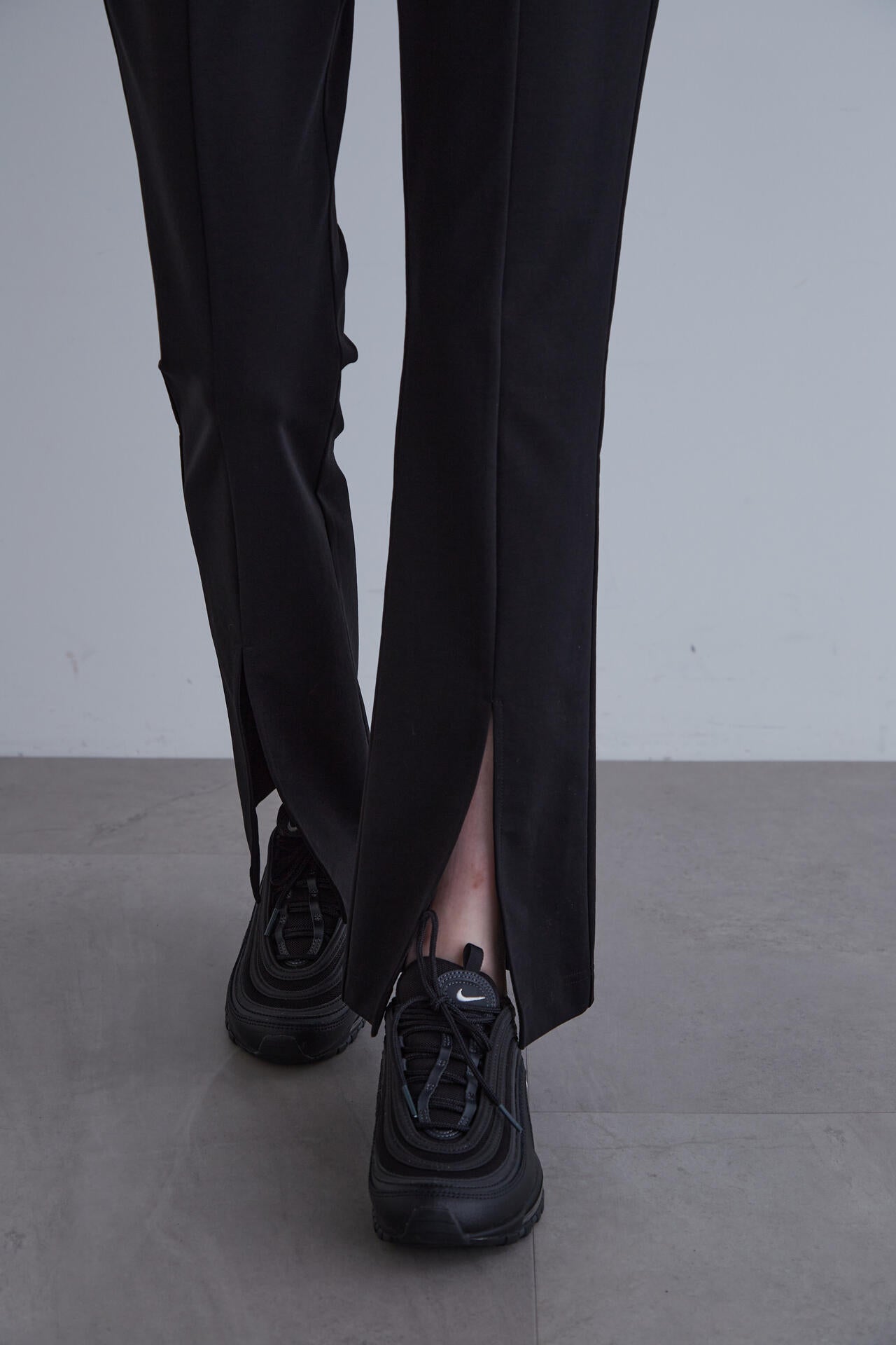 《LE PHIL SPORTS》バックリブハイストレッチスリットパンツ