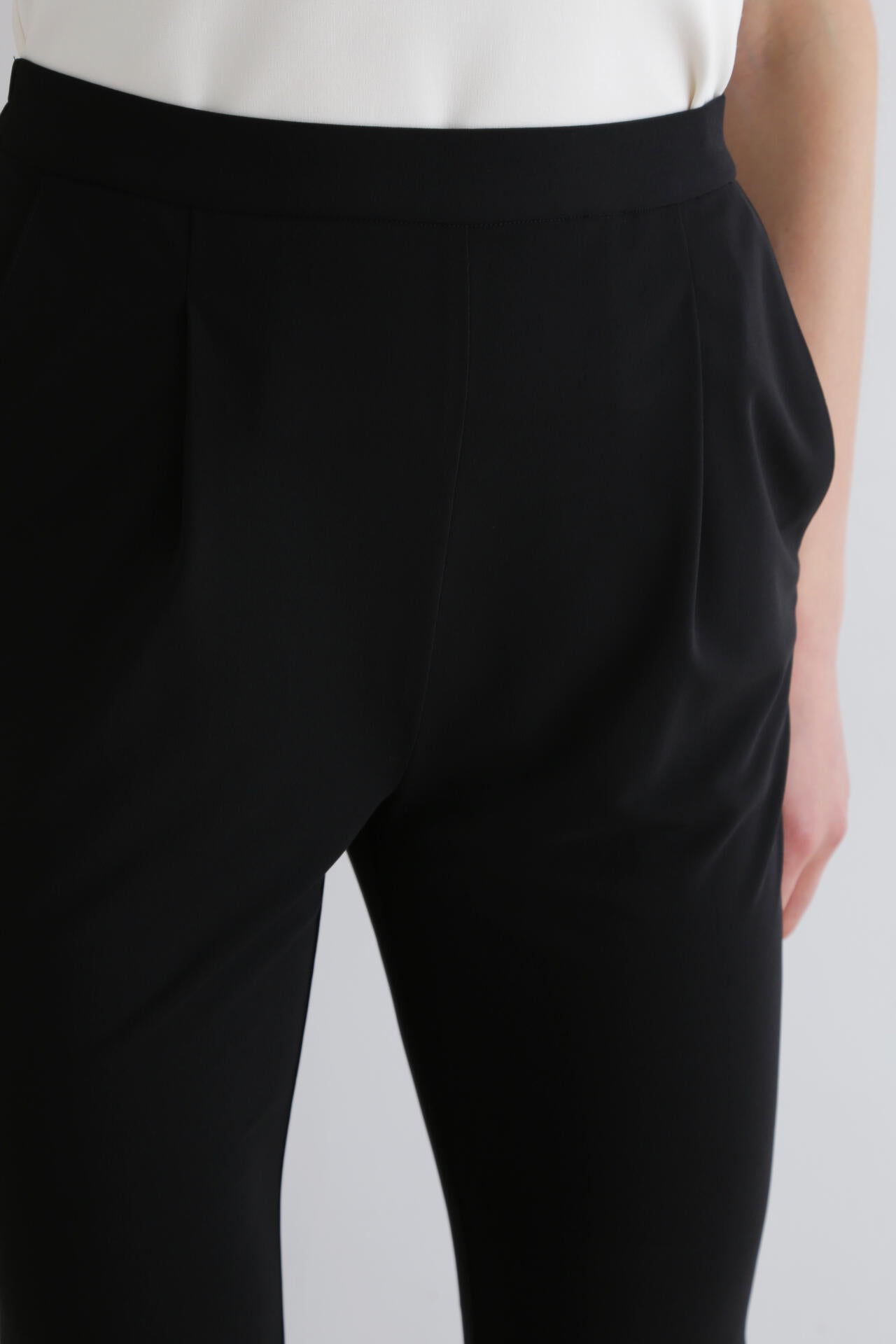 クールタッチスムースフレアパンツ