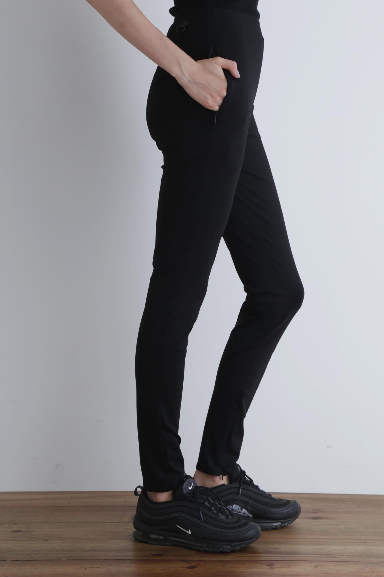 《LE PHIL SPORTS》ハイストレッチレギパンポケット付