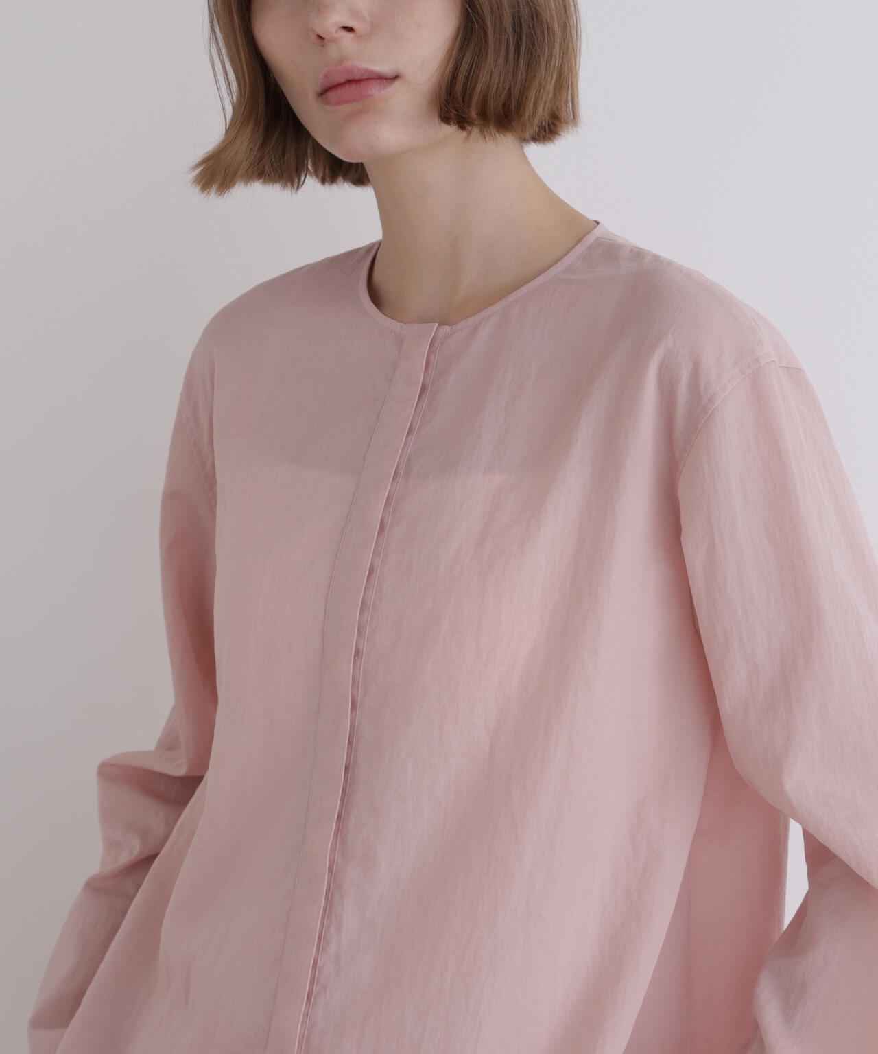 コンパクトナイロンボウタイブラウス