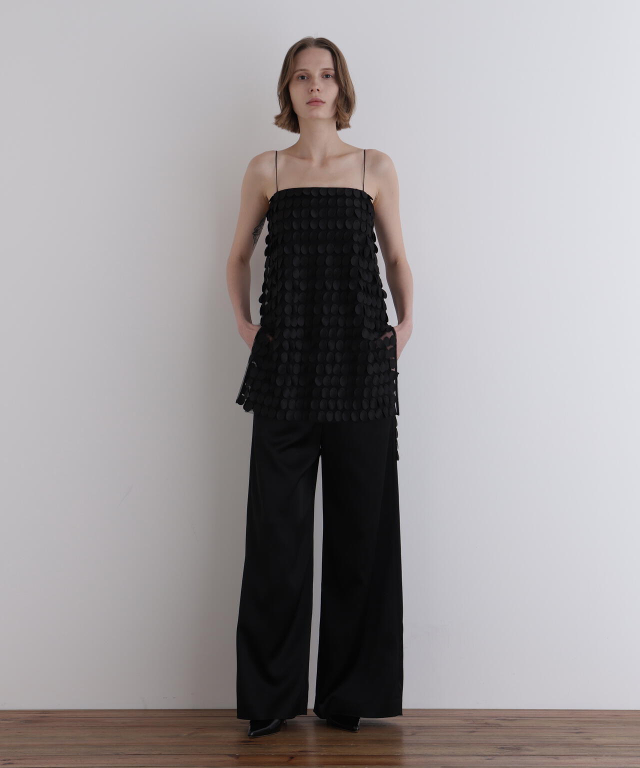 ドットエンブロイダリーレースカップインブラウス