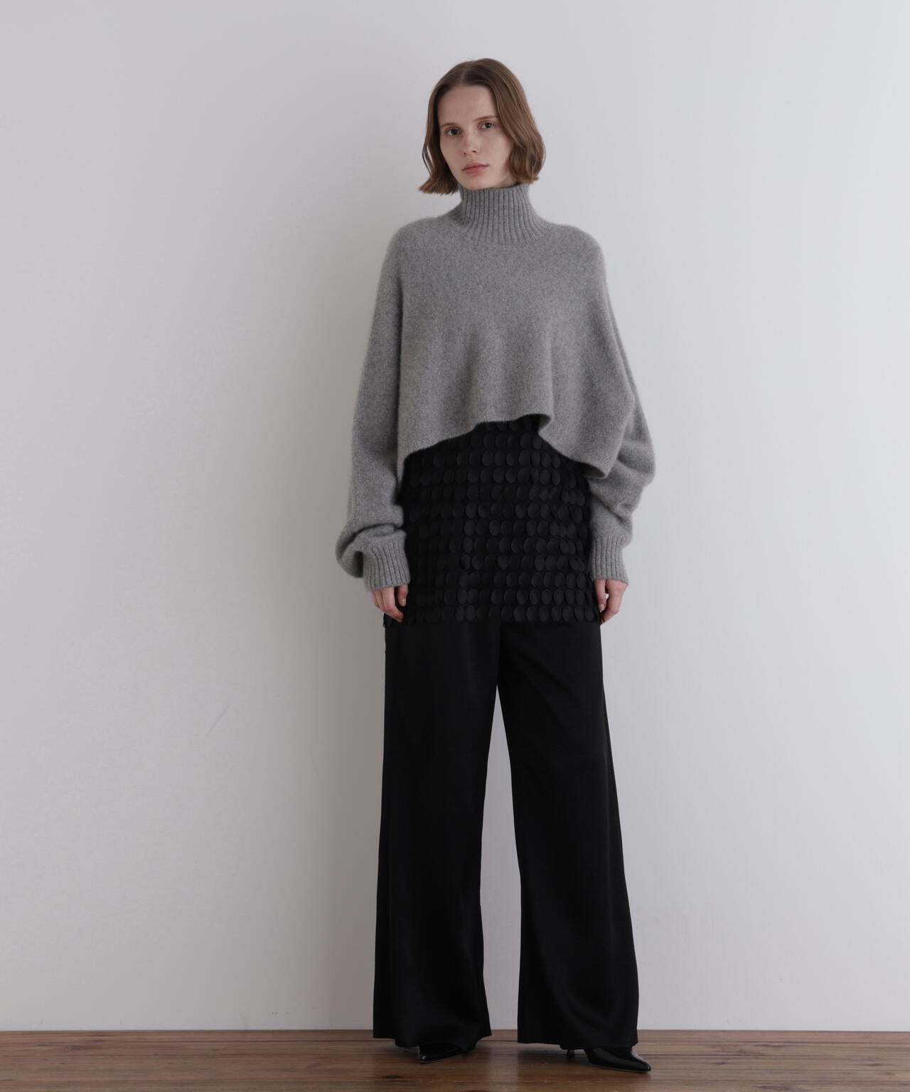 ドットエンブロイダリーレースカップインブラウス