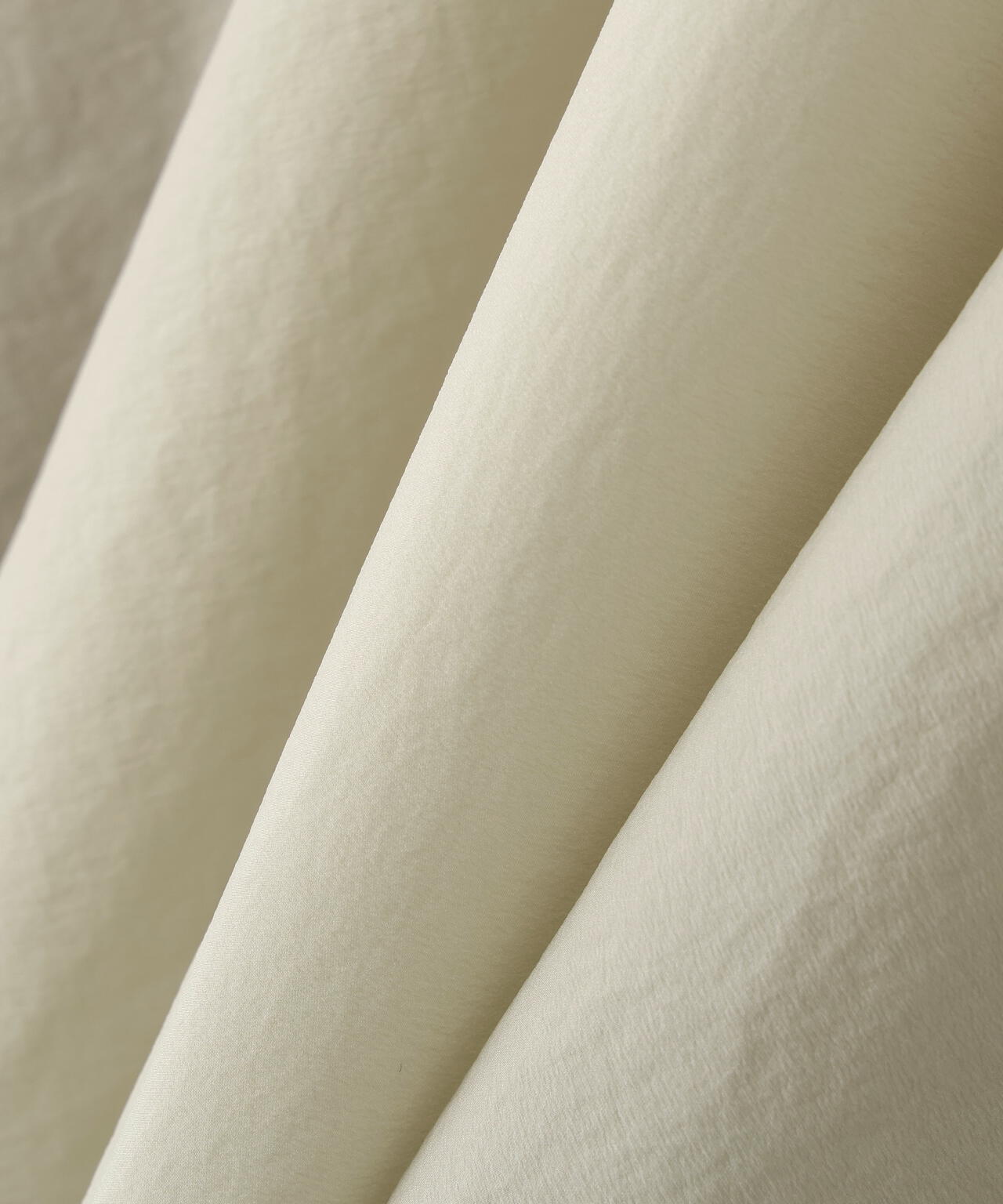 ナイロンストレッチブラウス