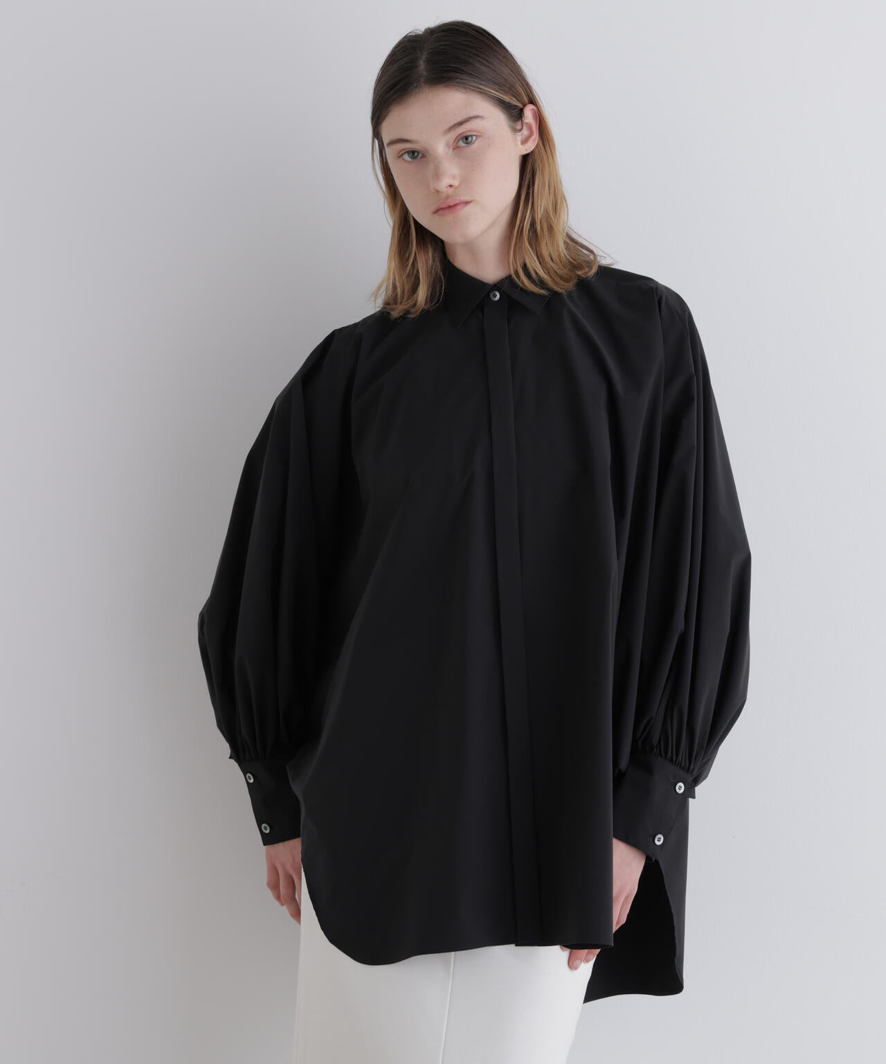 SOLOTEXブロードバックギャザーブラウス