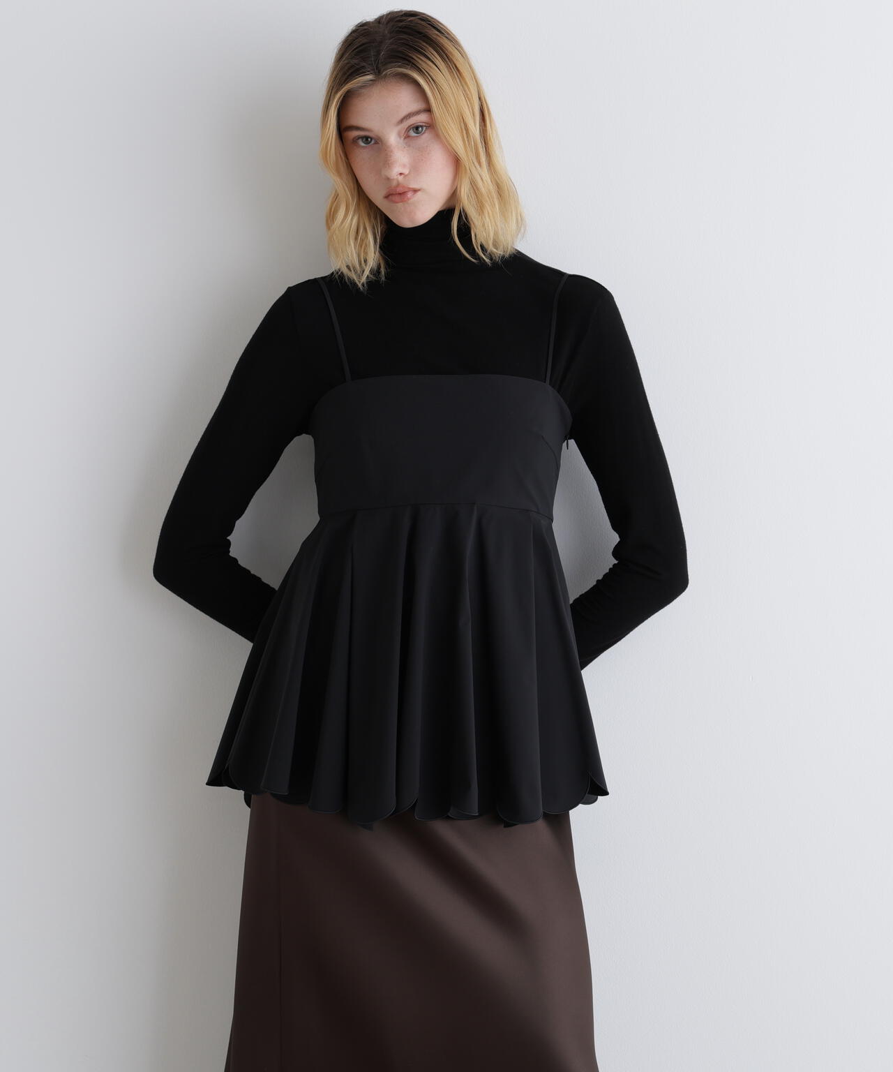 SOLOTEXブロードスカラップキャミソール