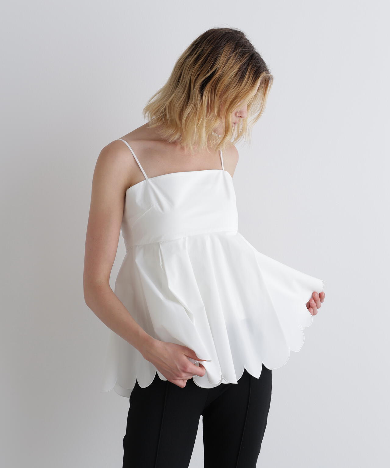 SOLOTEXブロードスカラップキャミソール