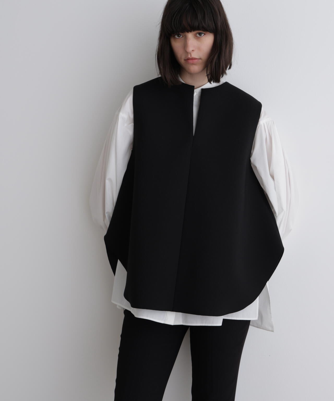 ライトボンディングノースリーブジレブラウス