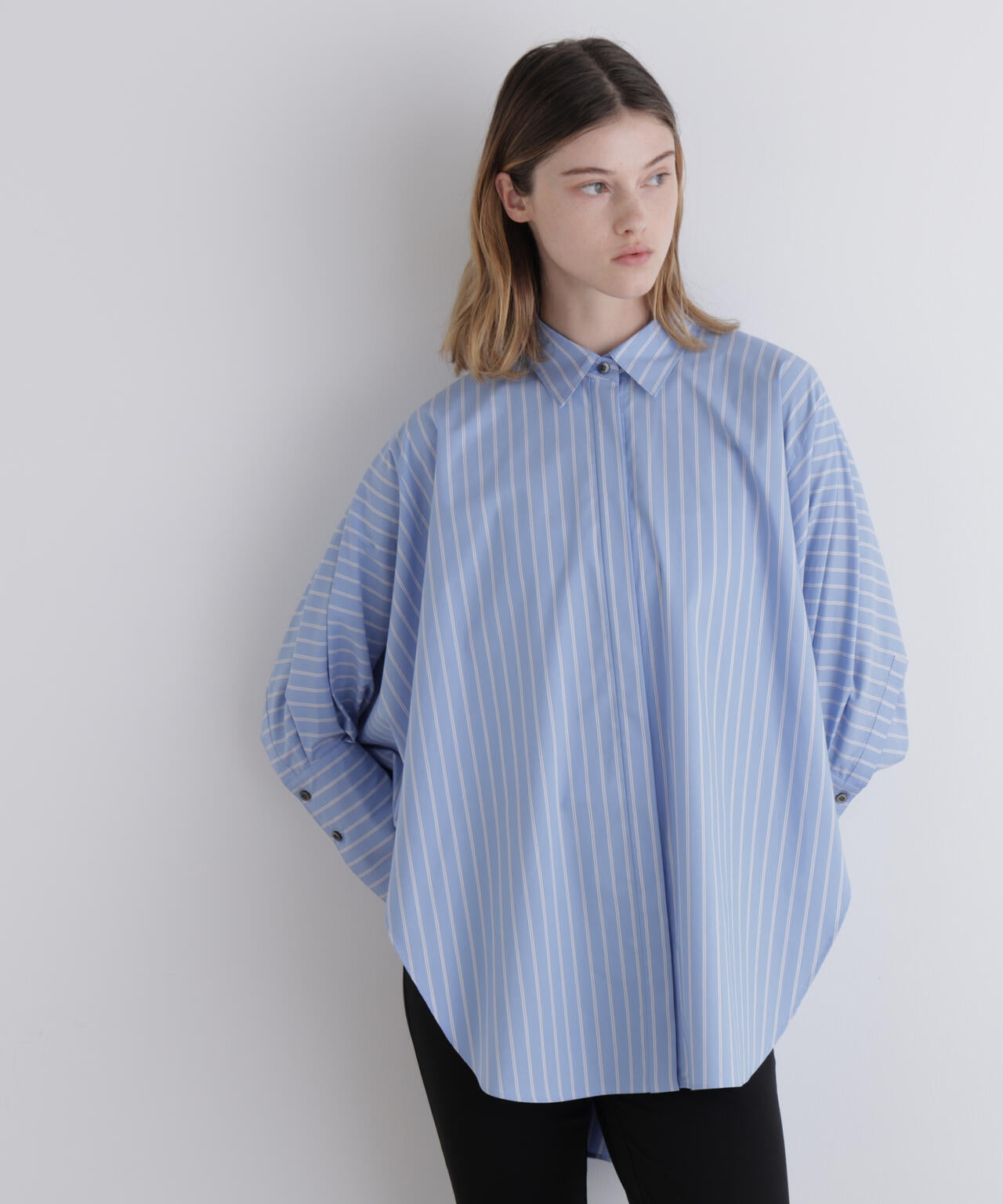 オーバーサイズロングカフスシャツ2