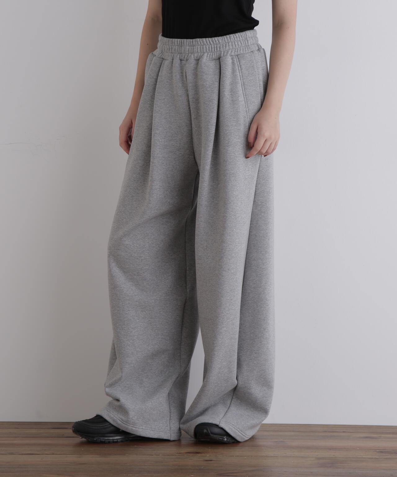 《LE PHIL SPORTS》バック裏毛パンツ