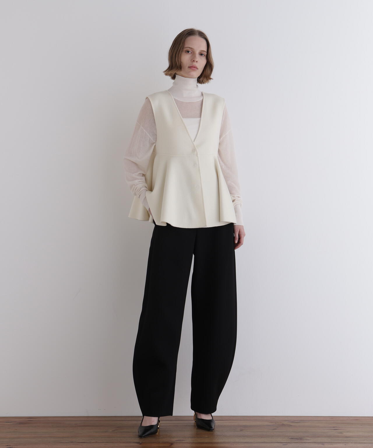 トリプルクロスカーブパンツ