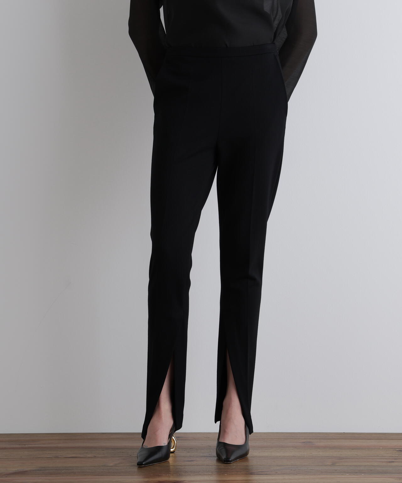 ミニマムストレッチポンチパンツ