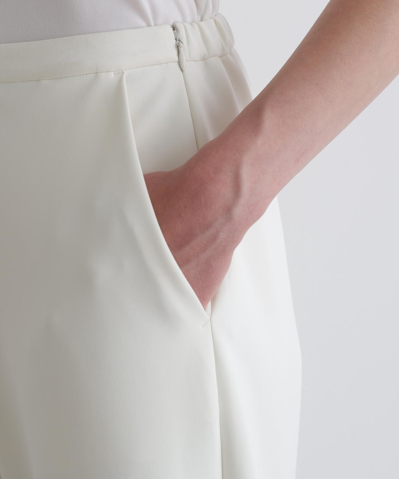 ライトダンボールバレルパンツ