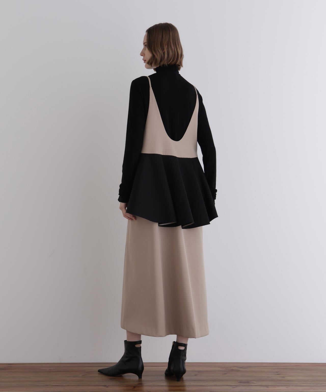 ライトダブルクロスペプラムキャミワンピース