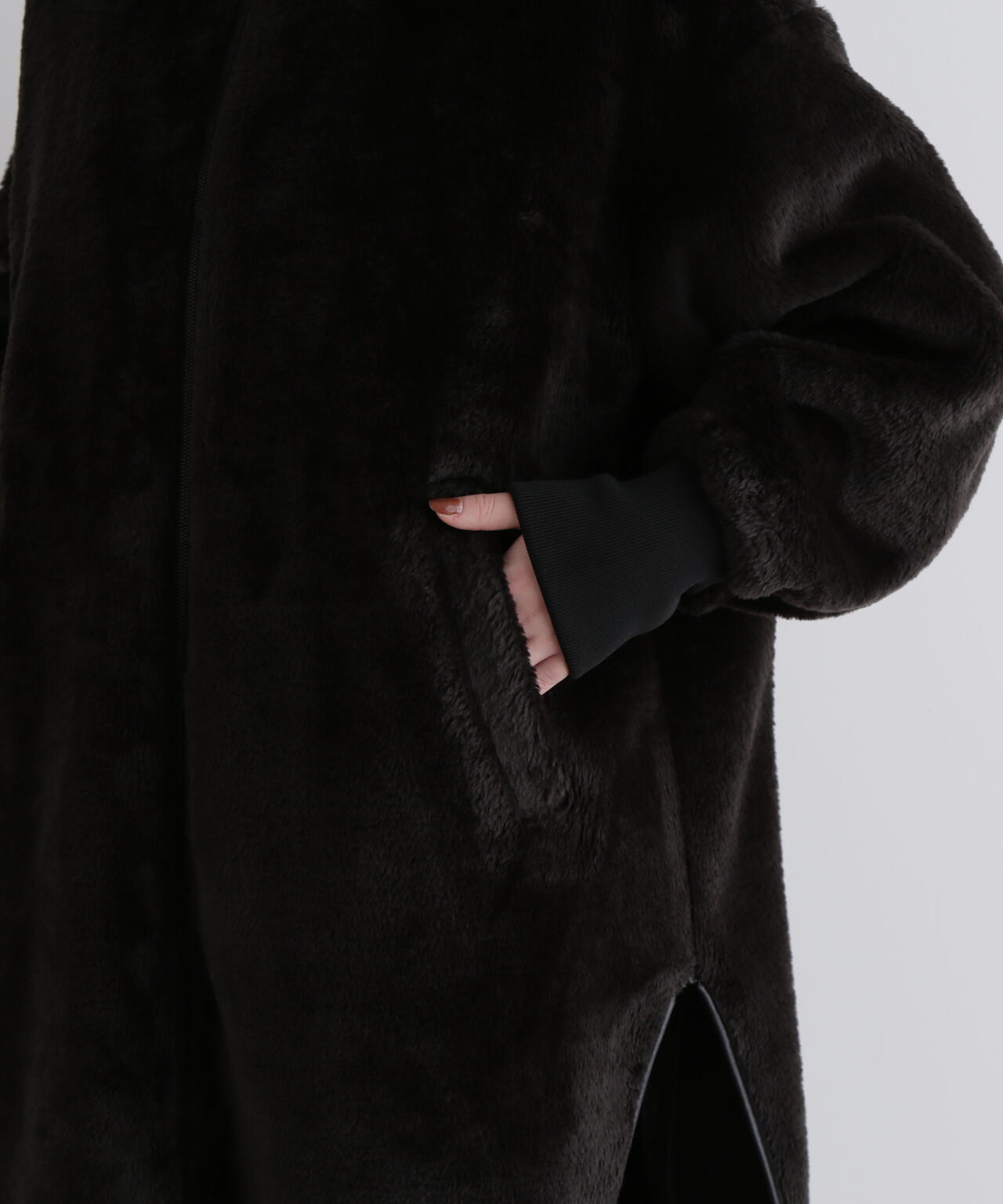 《LE PHIL SPORTS》フェイクファーフードジャケット