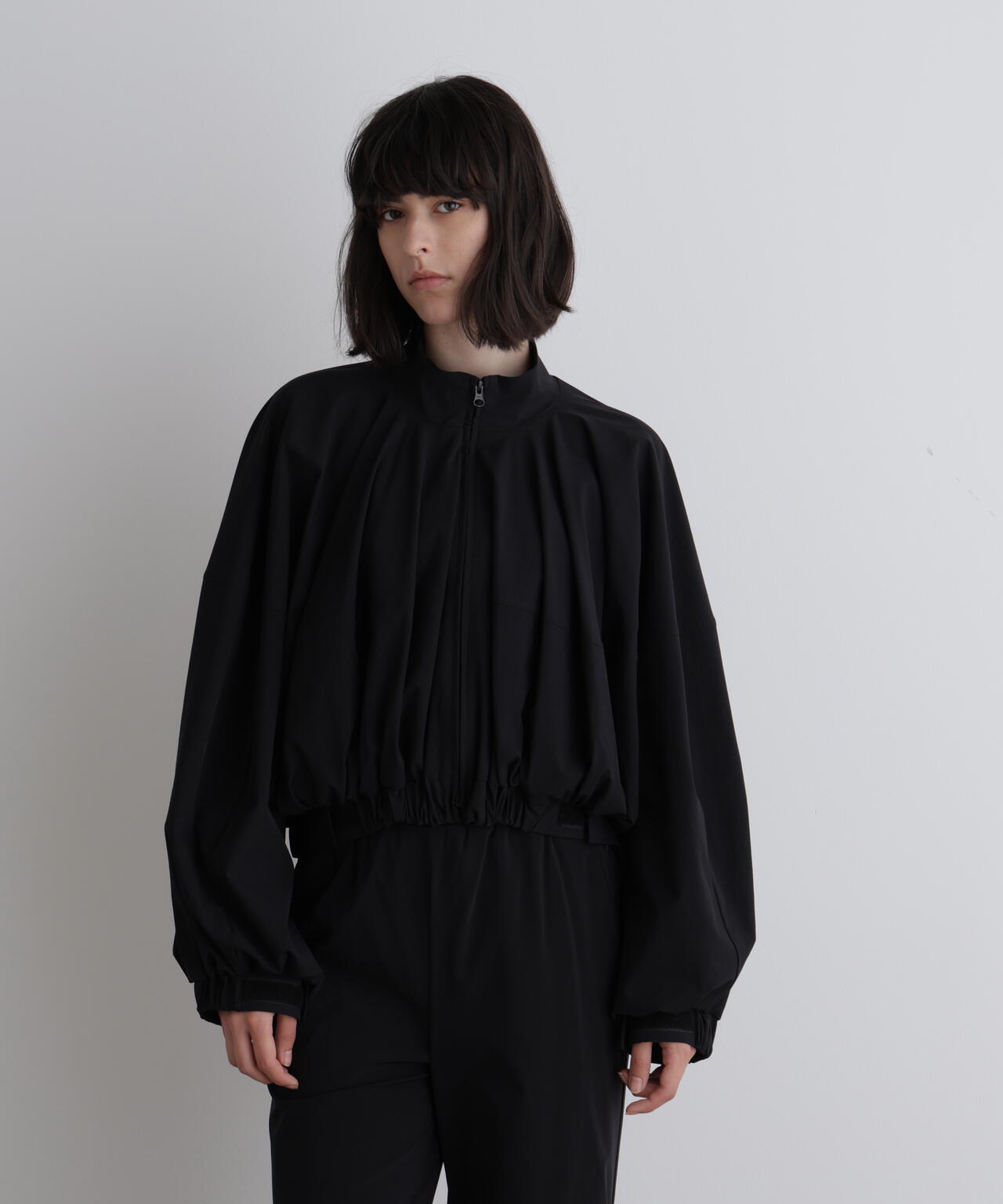 《LE PHIL SPORTS》ナイロンショート丈ブルゾン