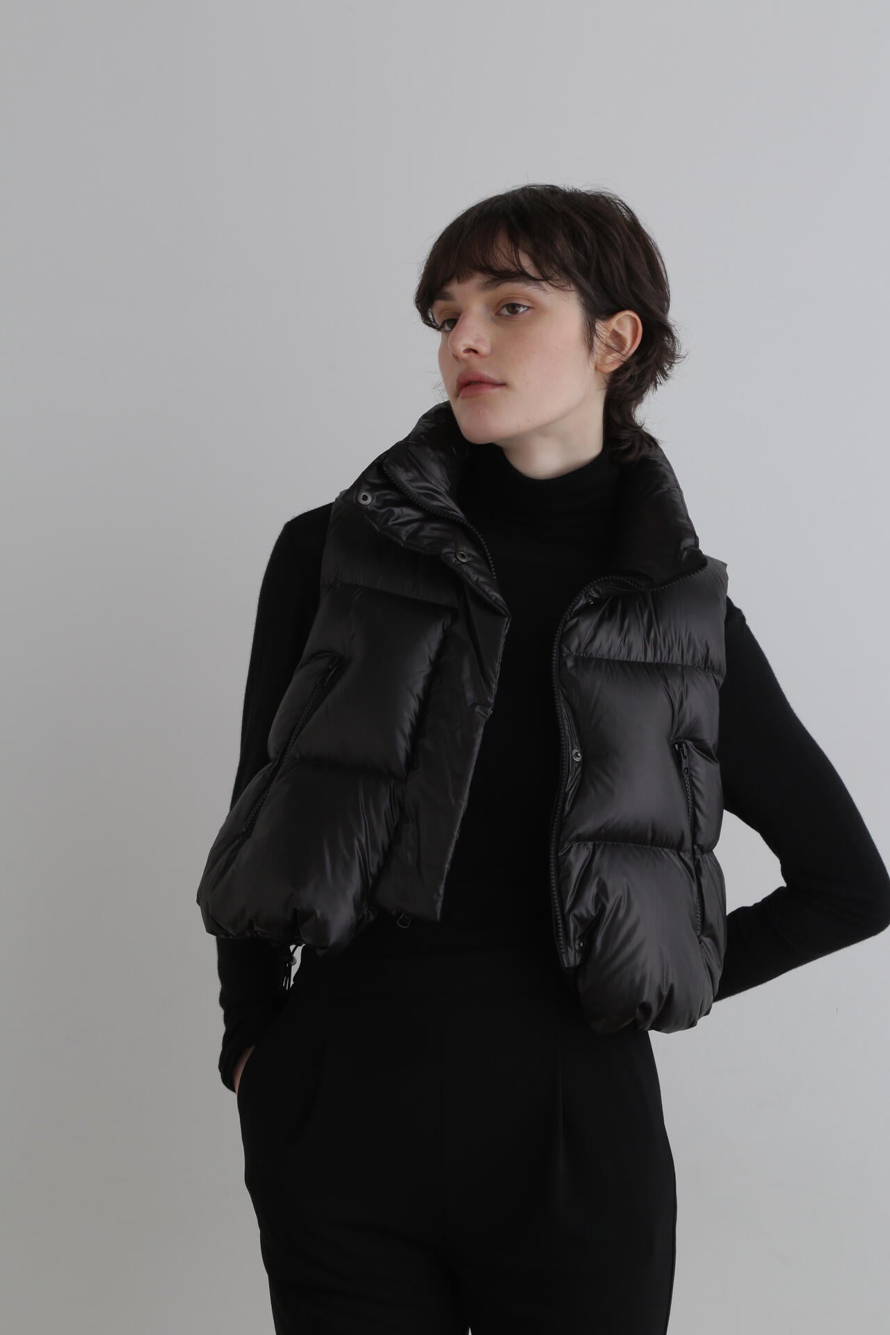 リバーシブルボリュームダウンベスト