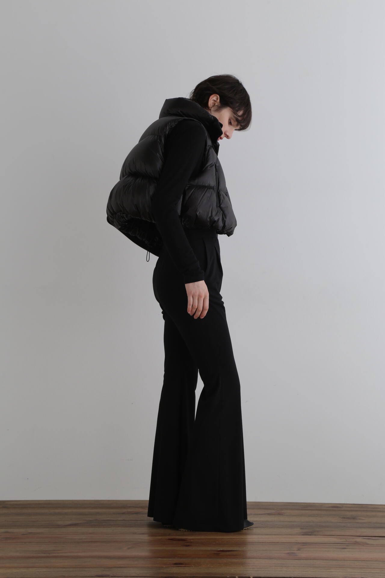 リバーシブルボリュームダウンベスト