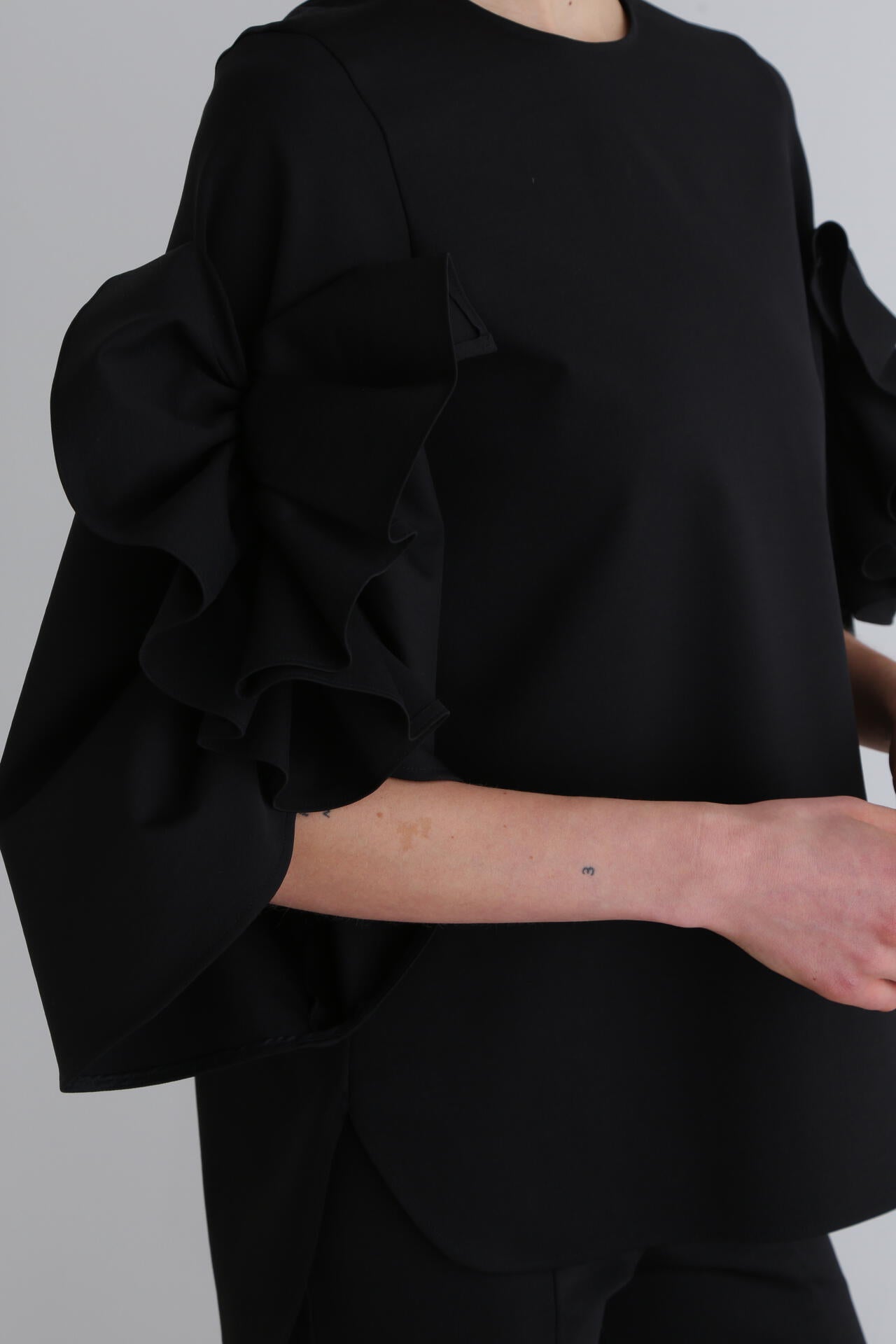 ハイストレッチポンチカットソー