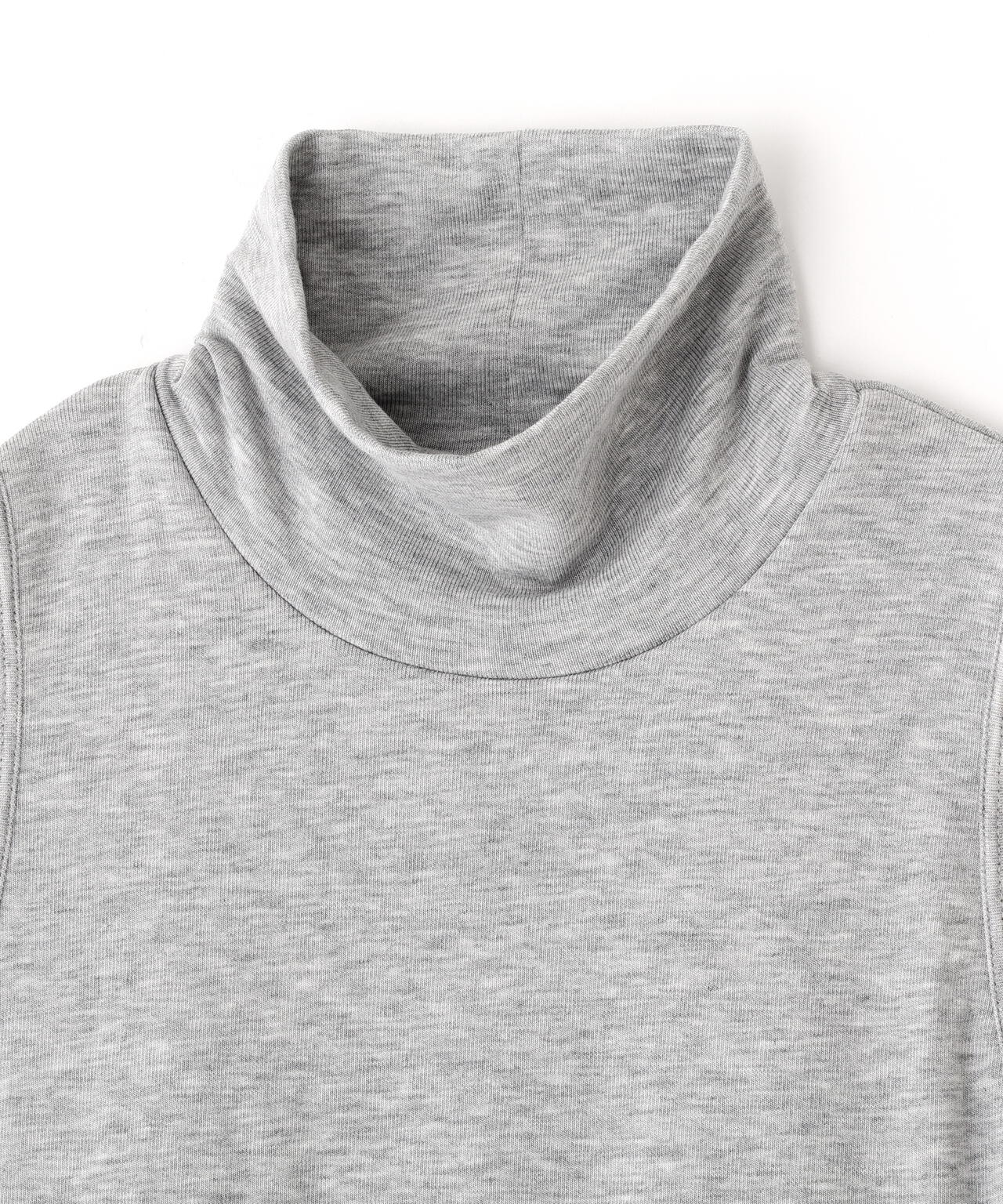 カップインハイネックトップ