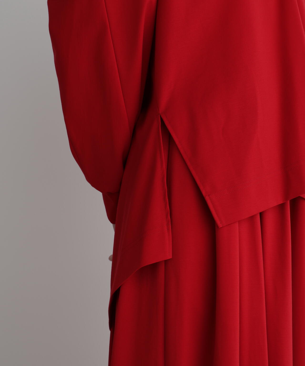 コンパクトポンチVネックプルオーバー