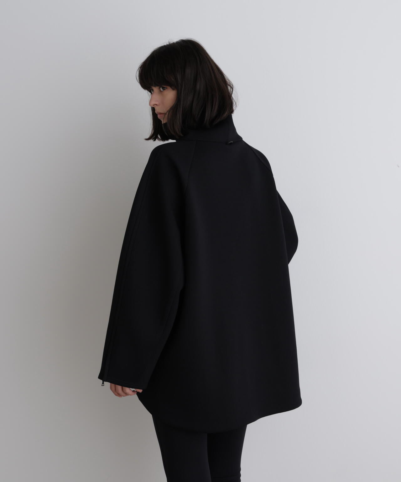 《LE PHIL SPORTS》ライトダンボールレタードプルオーバー