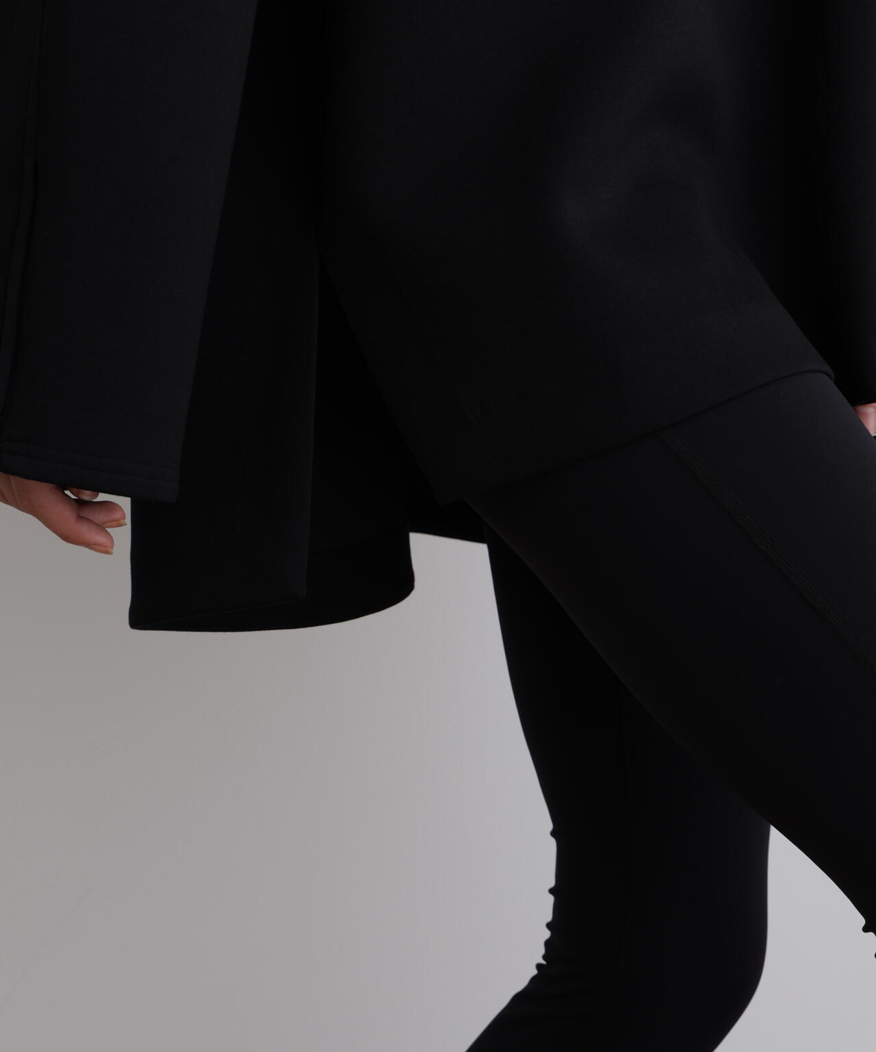 《LE PHIL SPORTS》ライトダンボールレタードプルオーバー