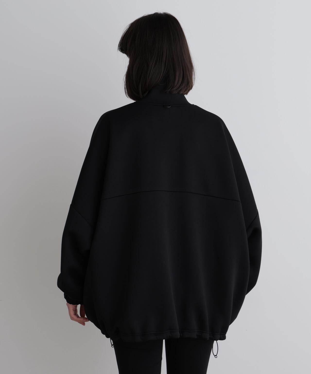 《LE PHIL SPORTS》テックダンボールスタンドカラーブルゾン