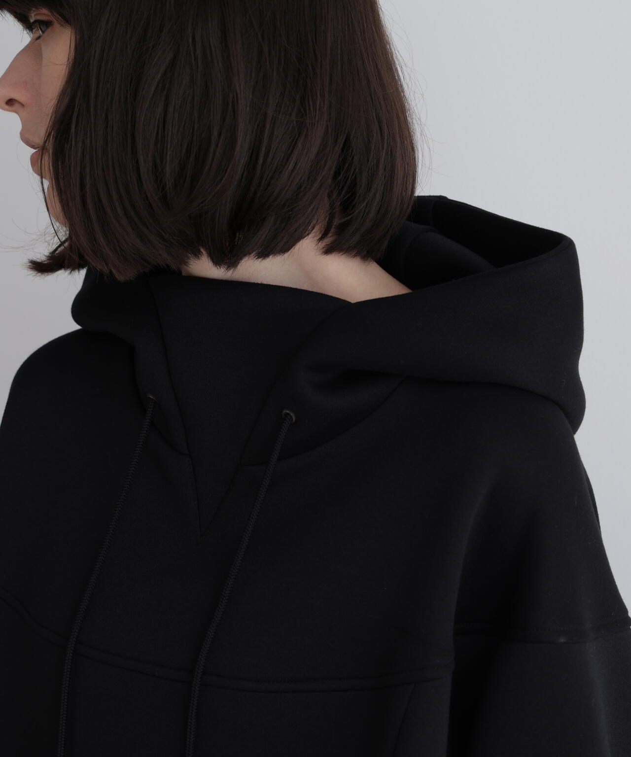 《LE PHIL SPORTS》テックダンボールジャージフーディ