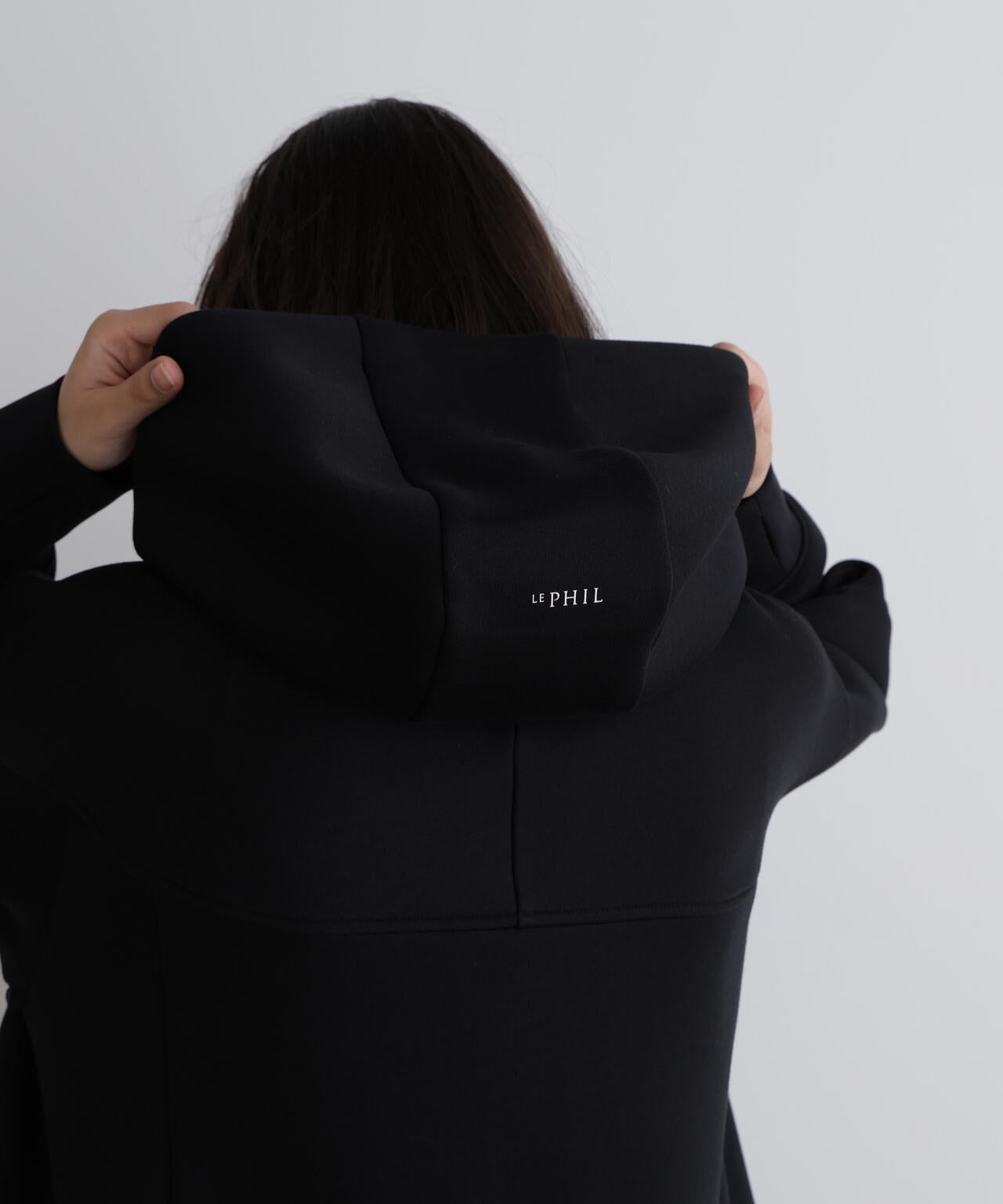 《LE PHIL SPORTS》テックダンボールジャージフーディ