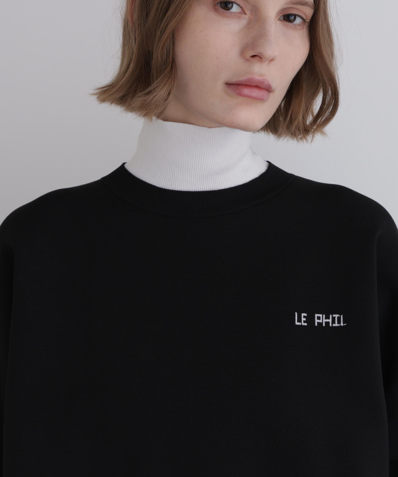 《LE PHIL SPORTS》レタードハイネックニット