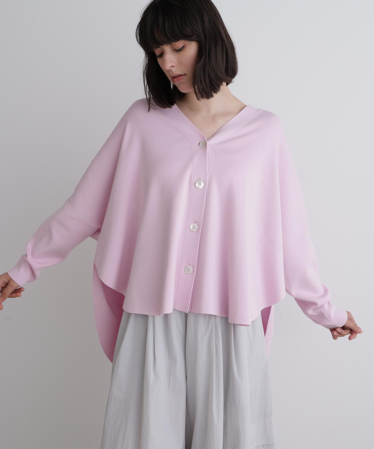 オーバーサイズラウンドヘムカーデ