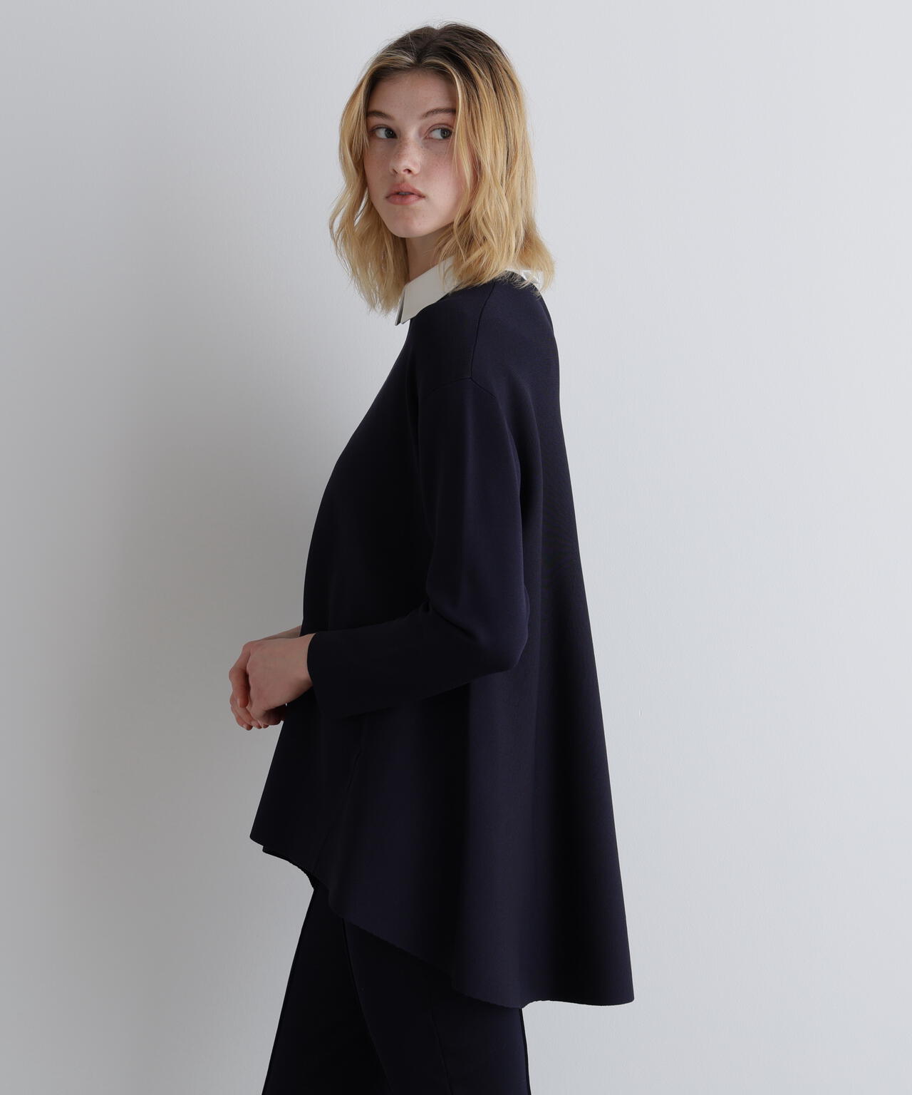 襟付きフレアニット