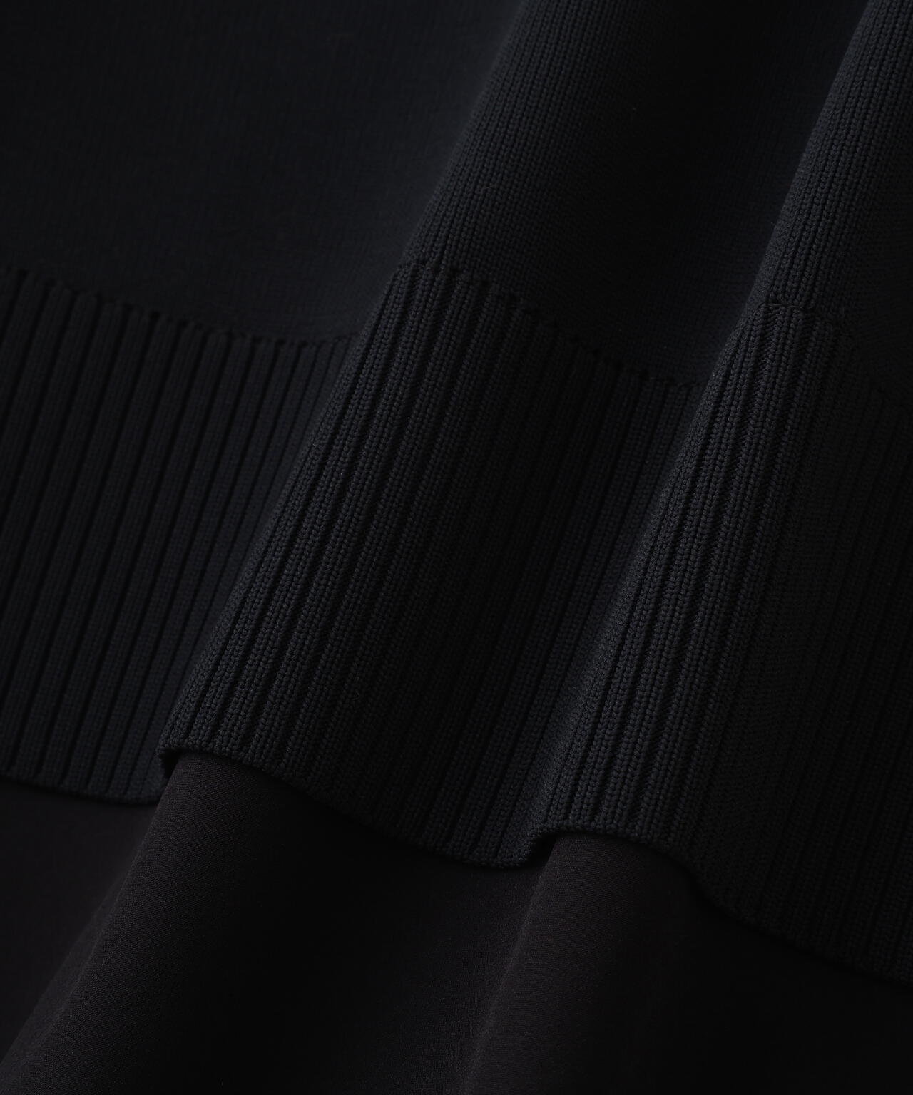 《LE PHIL SPORTS》テックレイヤードニット