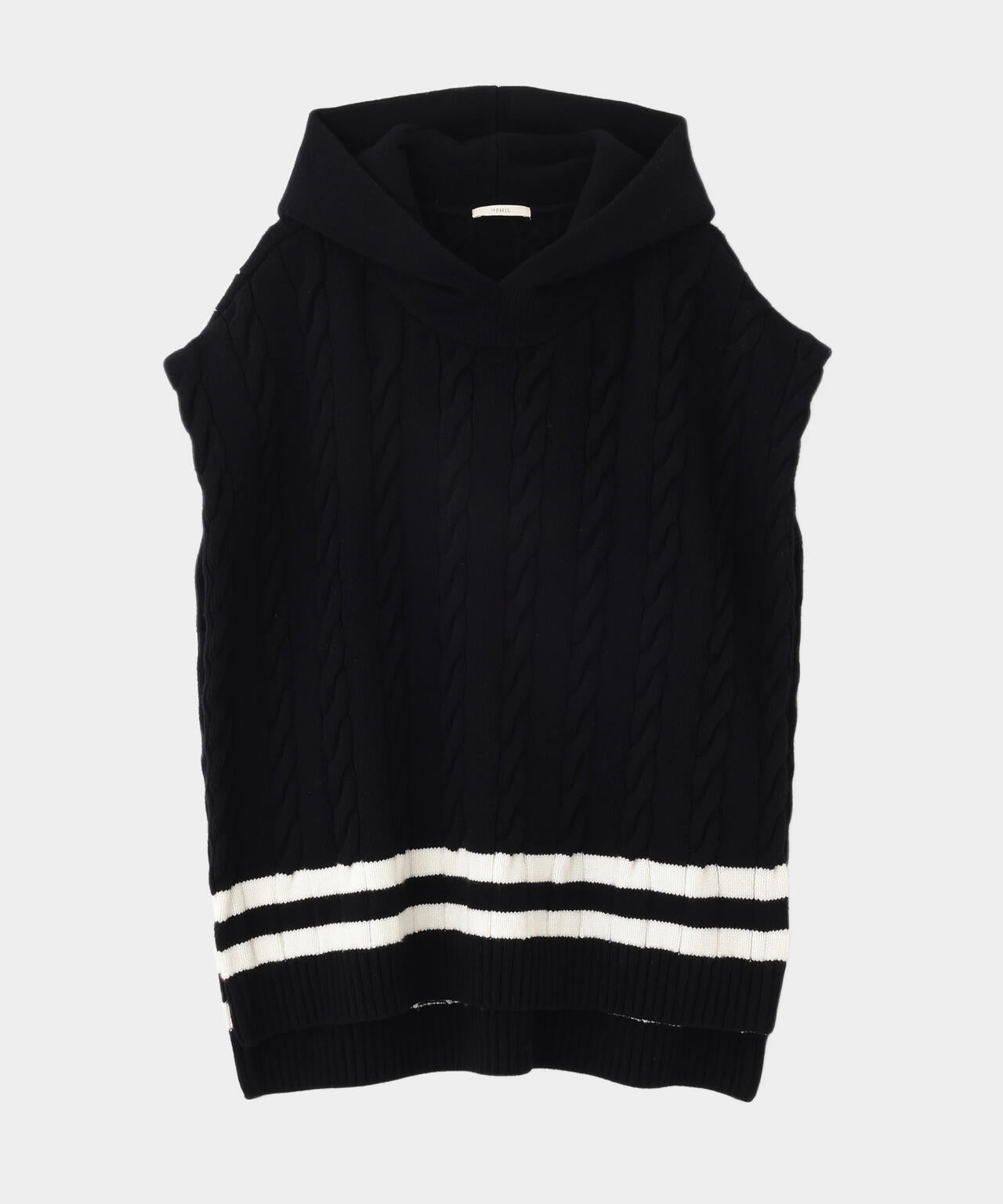 ウールミドルゲージケーブルニット