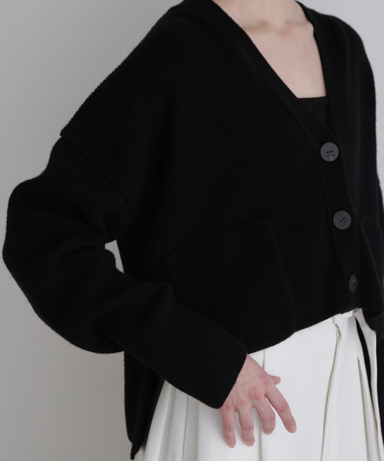 ウールコンパクトカーディガン