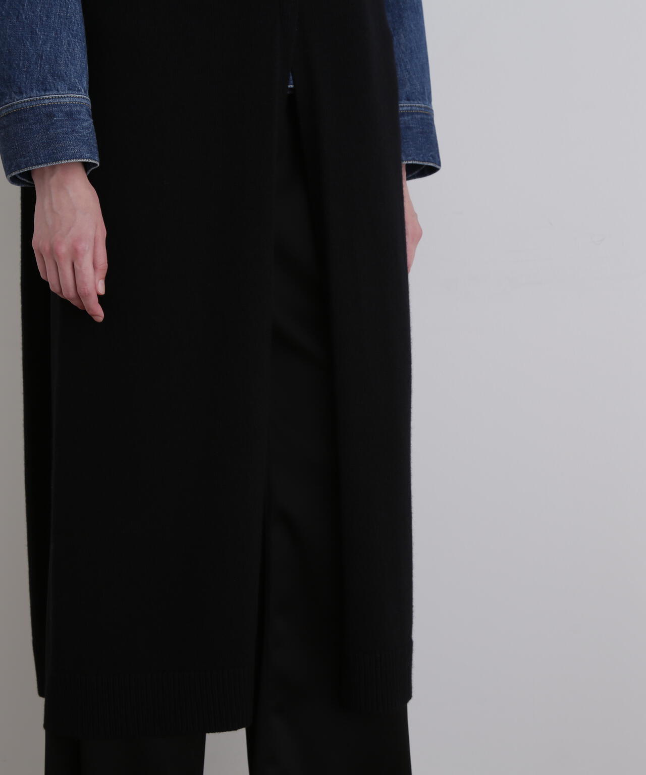 ウールミドルゲージロングジレ