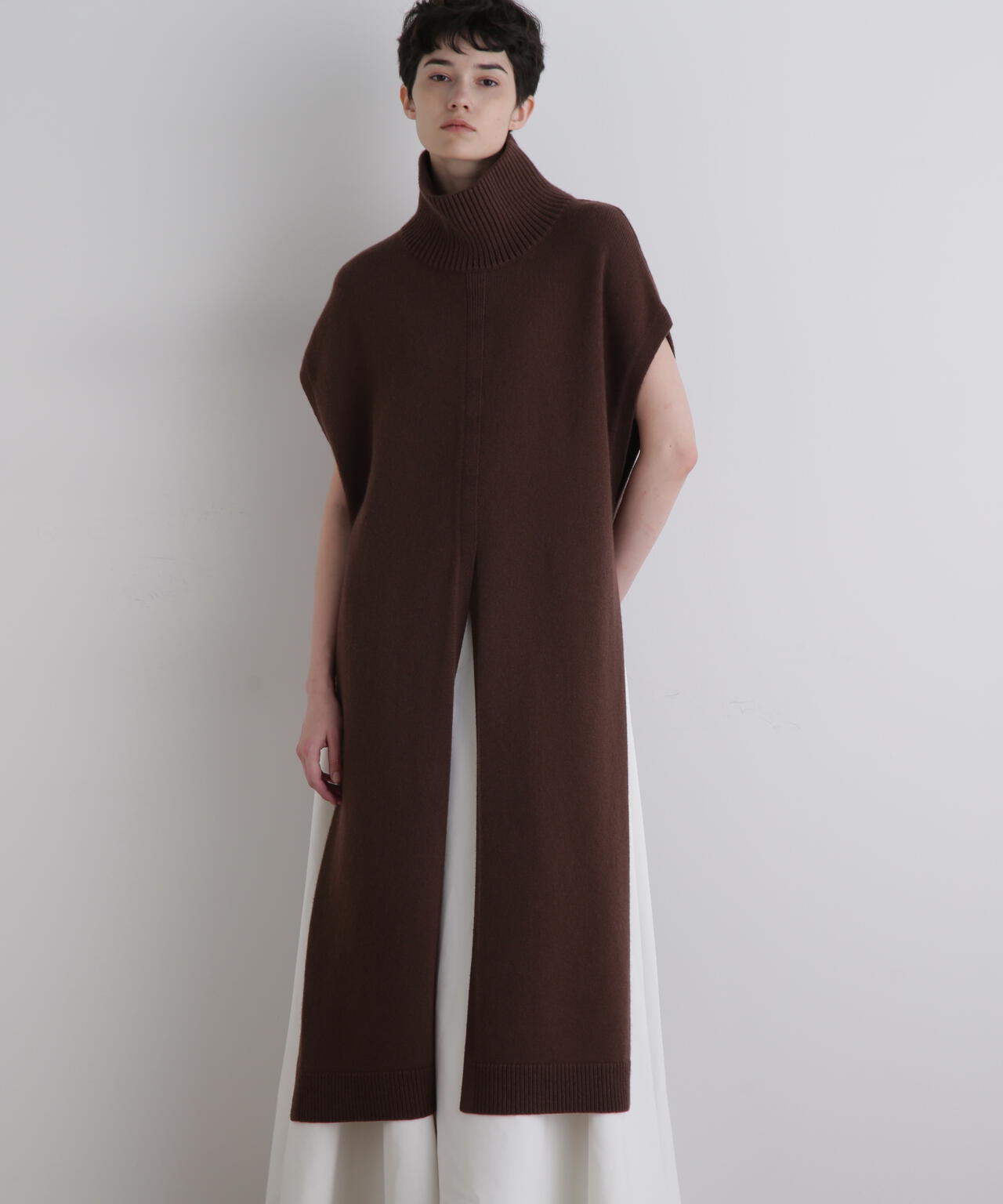 ウールミドルゲージロングジレ