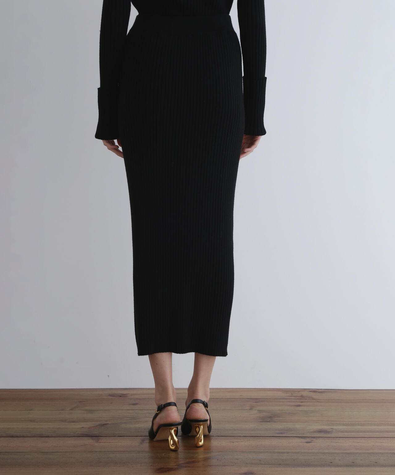 ワイドリブニットスカート