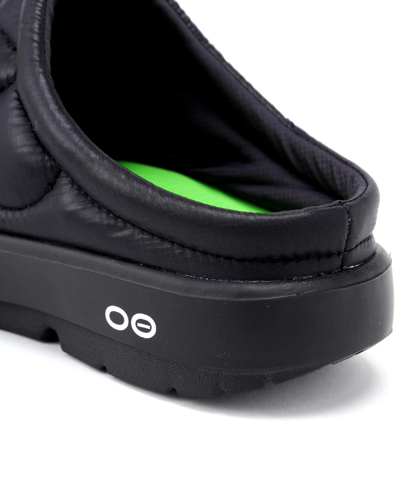 【OOFOS / ウーフォス】OOcOOzie Thermo Mule