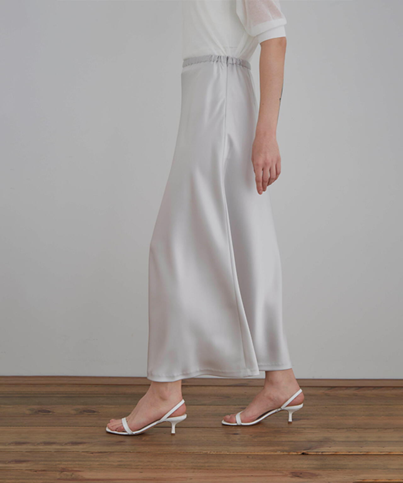 クラシックサテンスカート