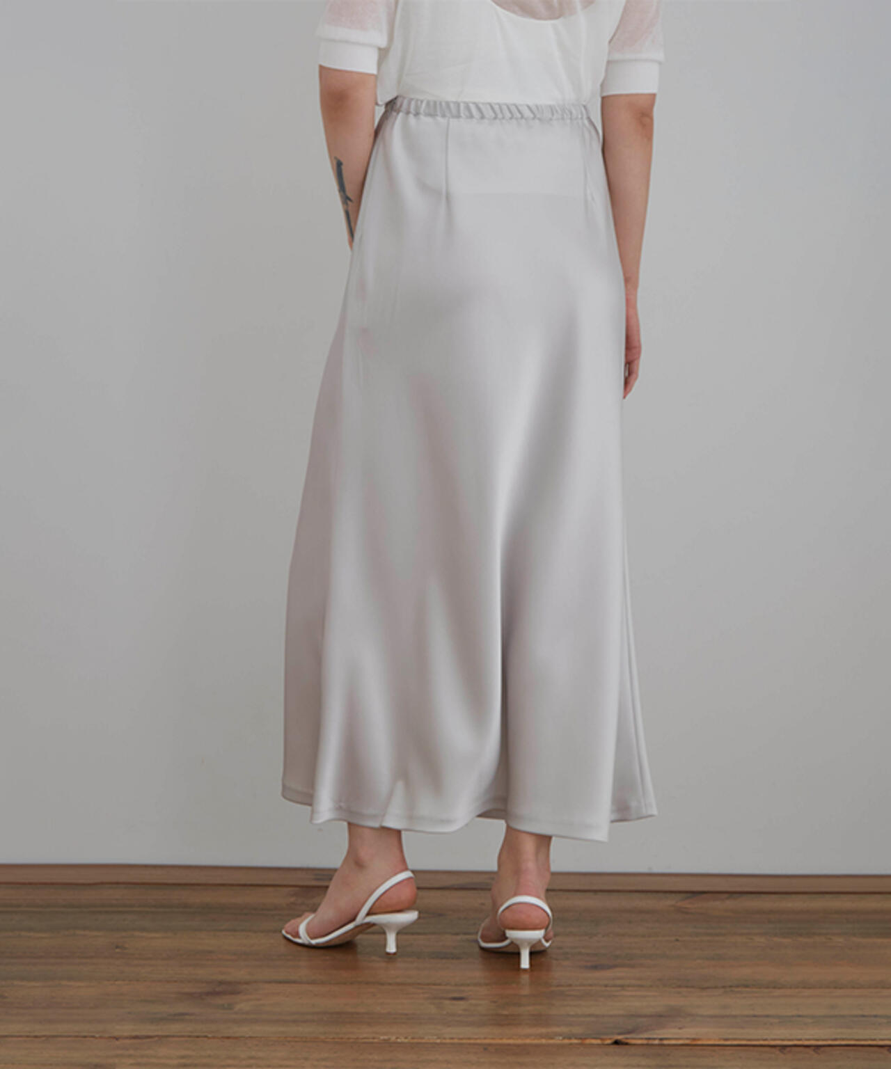 クラシックサテンスカート