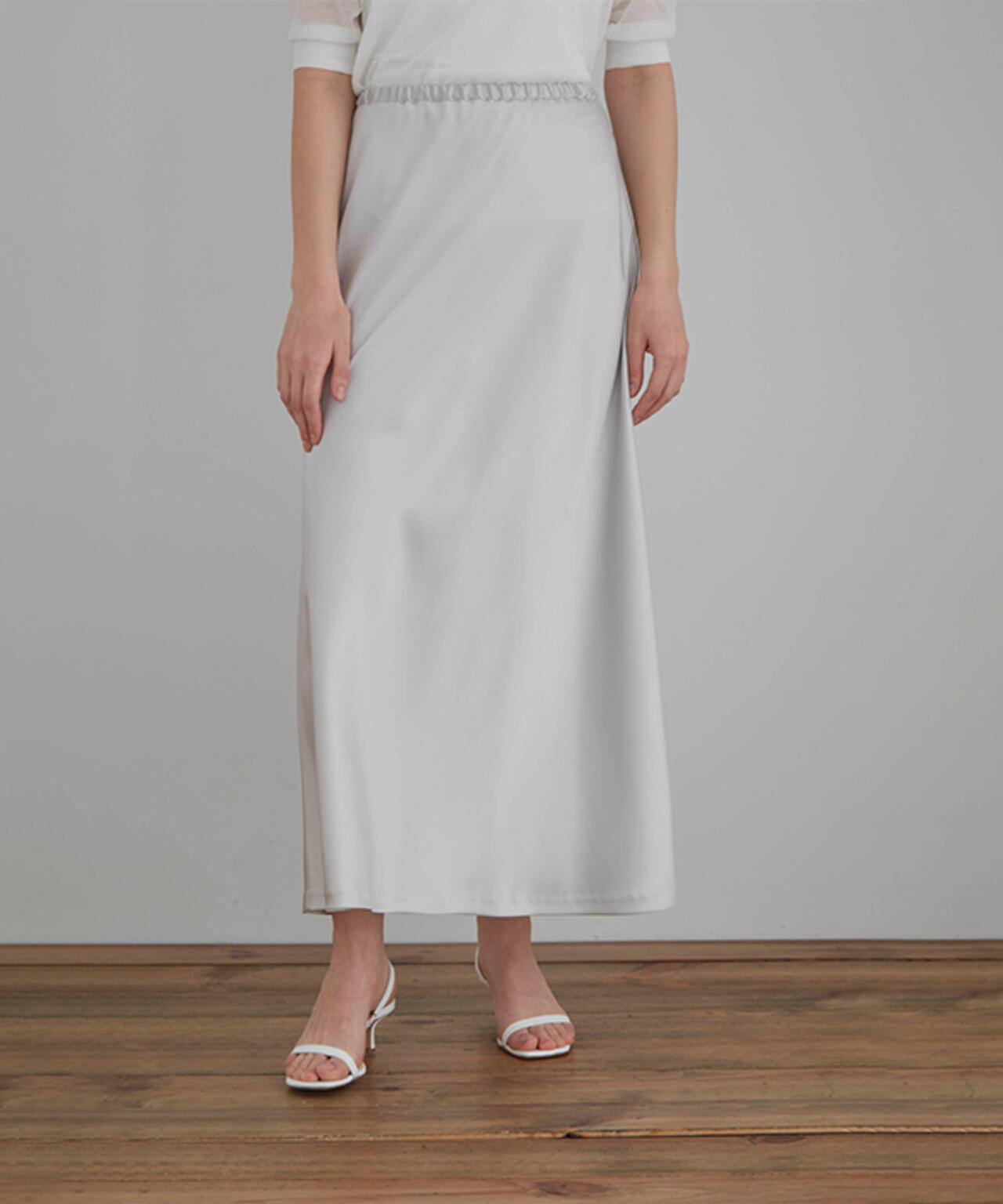 クラシックサテンスカート