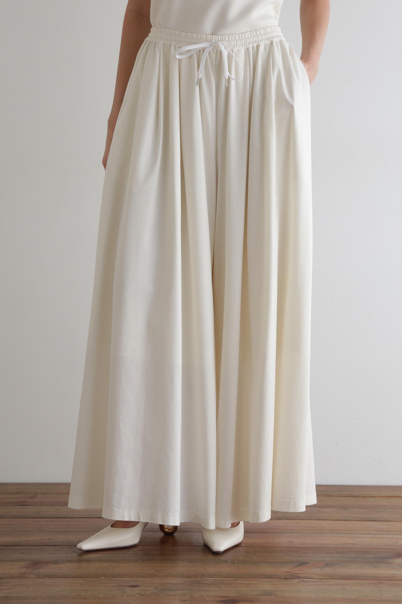 コンパクトギャザーワイドパンツ