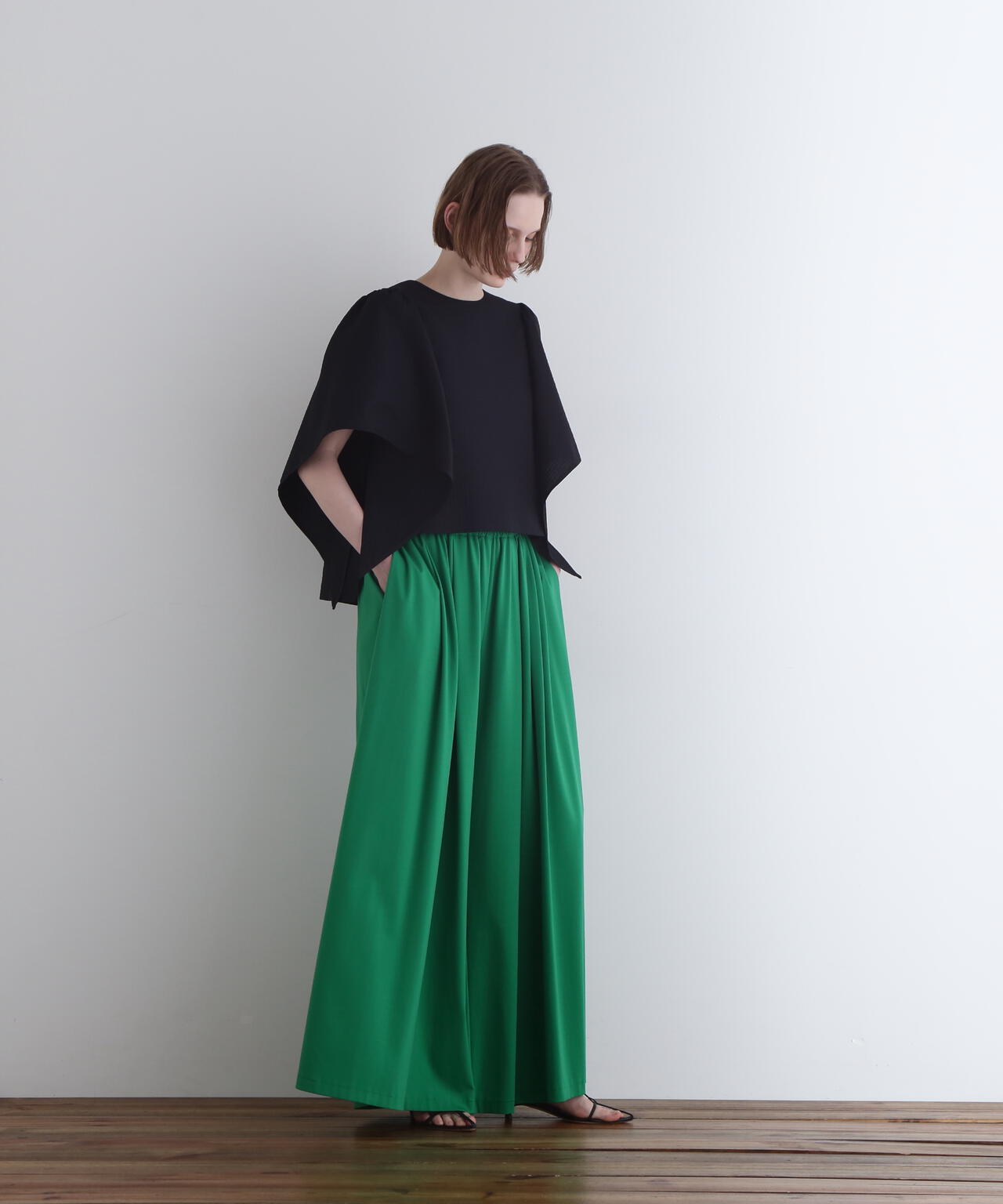 コンパクトギャザーワイドパンツ