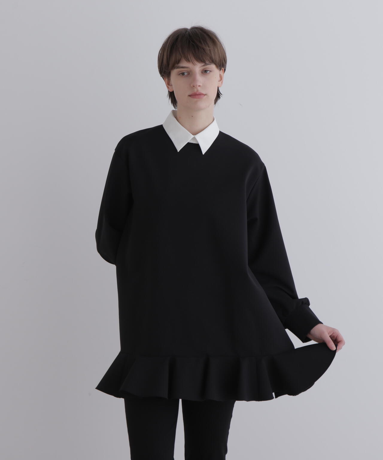 襟付きフリルブラウス