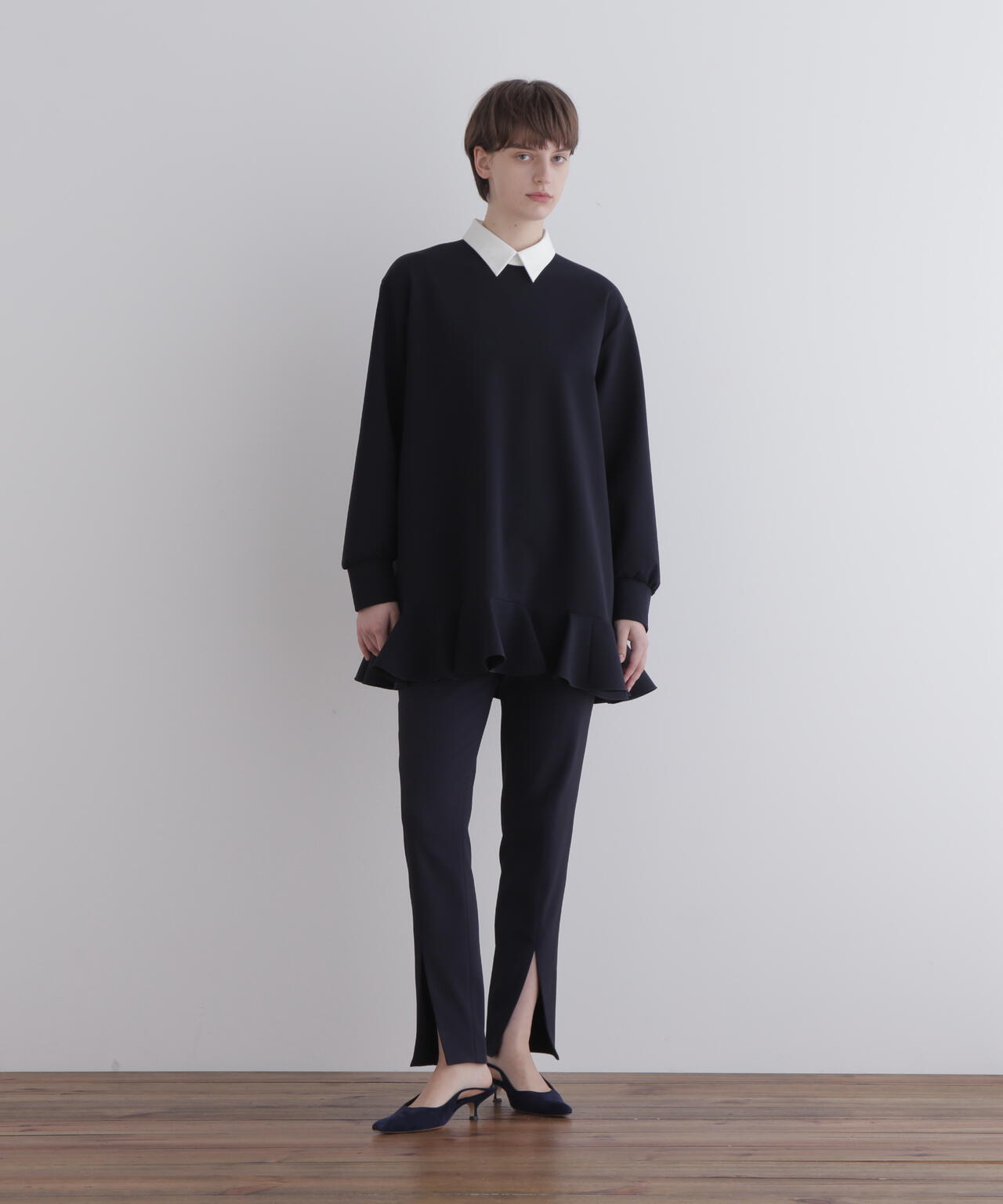 襟付きフリルブラウス