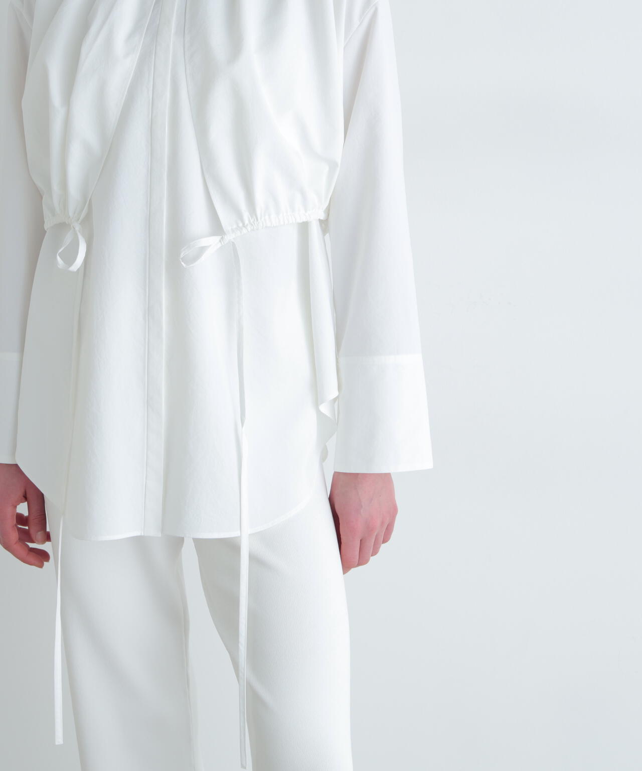 ケープカフスブラウス