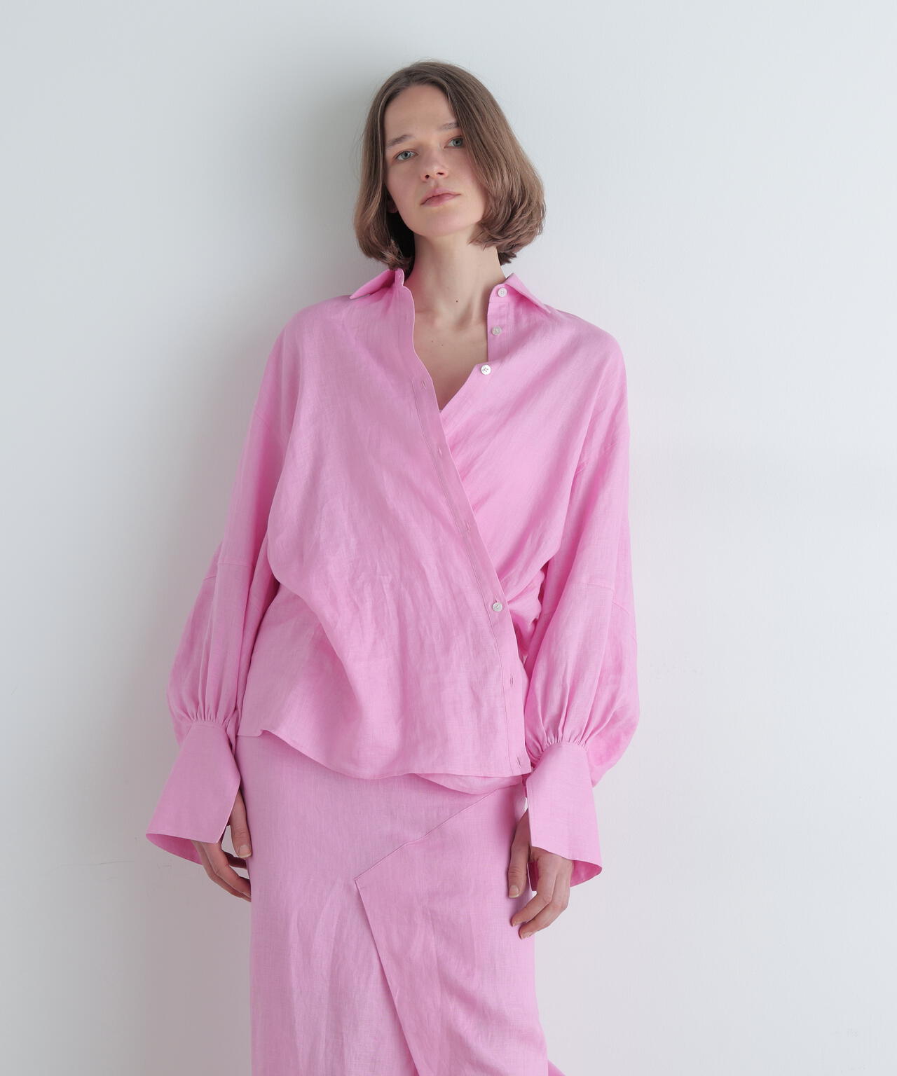 リネンブラウス