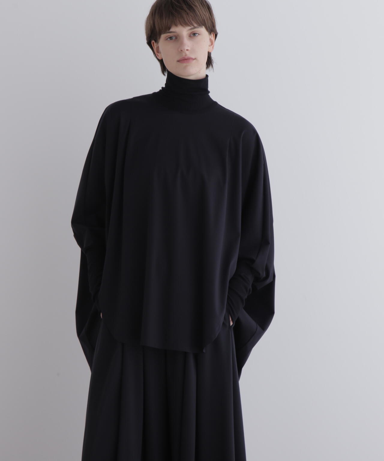 コンパクトポンチオーバーサイズハイネック